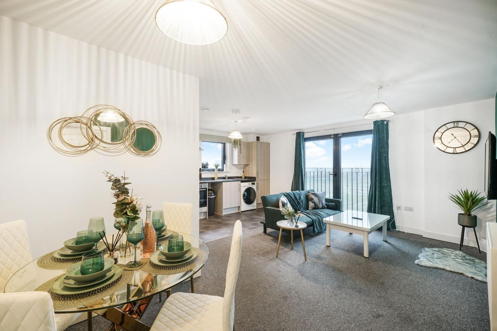 Modern Apartments With Free Parking Near Heathrow Colnbrook Экстерьер фото